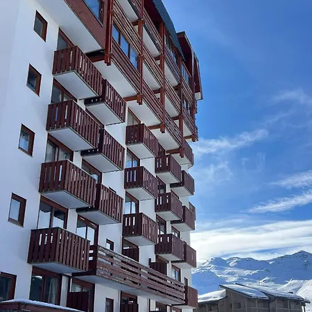 Al-2 - Inout - 5 Beds Flat شقة *